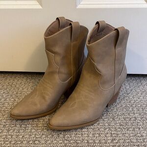 Rachel Zoe western boot